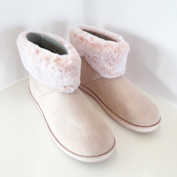 NWT Skechers Cozy Campfire Slipper Boots Faux Fur in Blush, Size 8.5 - Picture 3 of 9